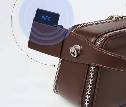 sac-bordeaux-rigide-bandouliere-poignees-argentees