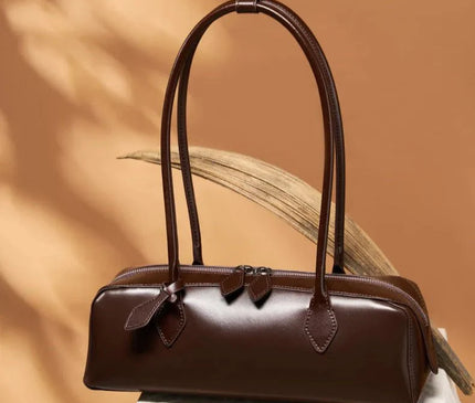 sac-a-bandouliere-long-minimaliste-marron