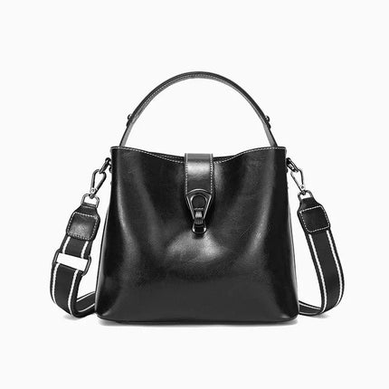 sac-noir-boucle-metallique-sangle-reglable
