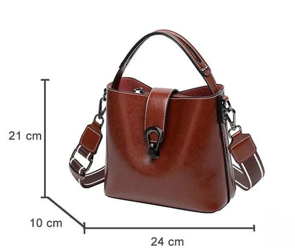 sac-noir-boucle-metallique-sangle-reglable