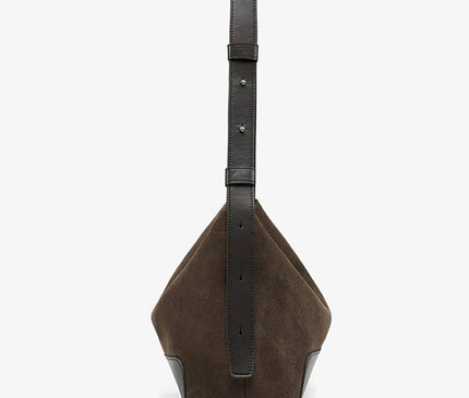 sac-hobo-arrondi-avec-details-metalliques