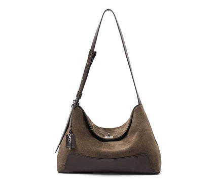 sac-hobo-arrondi-avec-details-metalliques