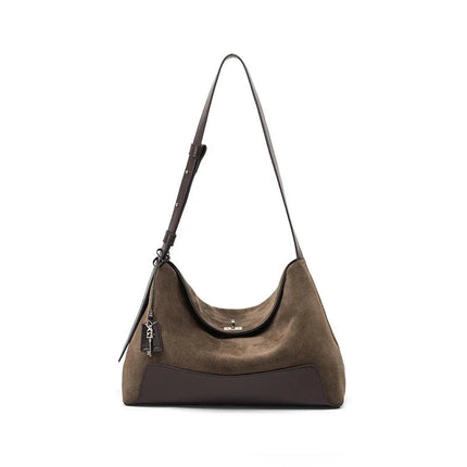 sac-hobo-arrondi-avec-details-metalliques
