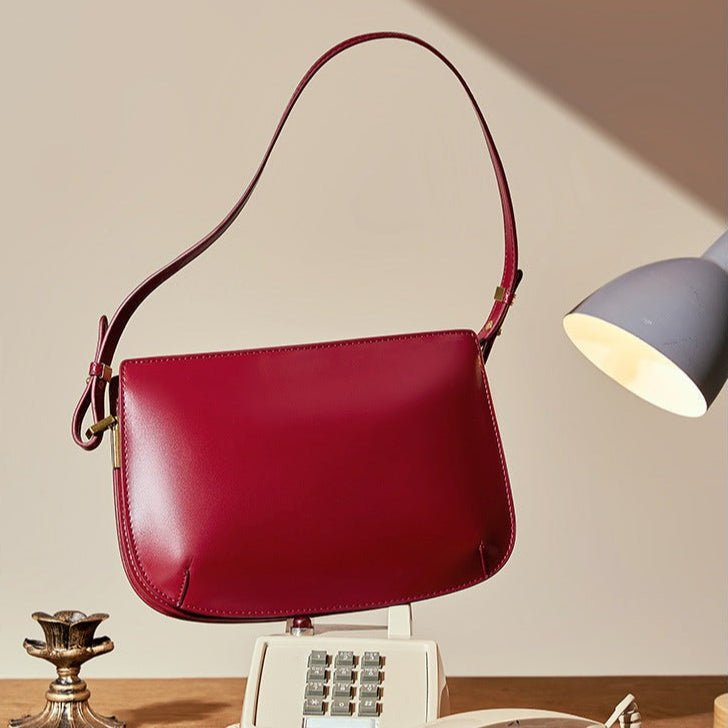 sac-a-bandouliere-minimaliste-en-noir-compact
