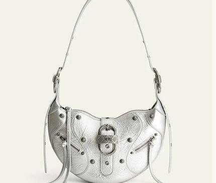 sac-bandouliere-semi-circulaire-noir-details-metalliques-rock