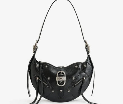 sac-bandouliere-semi-circulaire-noir-details-metalliques-rock