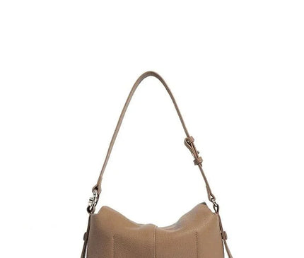 sac-a-main-compact-beige-rabat-minimaliste-bandouliere-ajustable