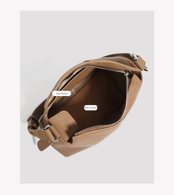 sac-a-main-compact-beige-rabat-minimaliste-bandouliere-ajustable
