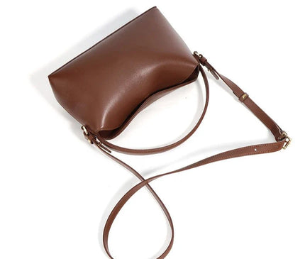 sac-moderne-marron-compact-poignee-rigide