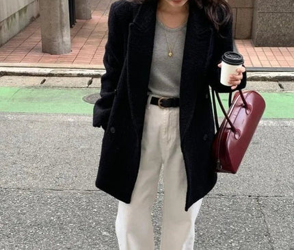sac-structure-bordeaux-silhouette-allongee-minimaliste