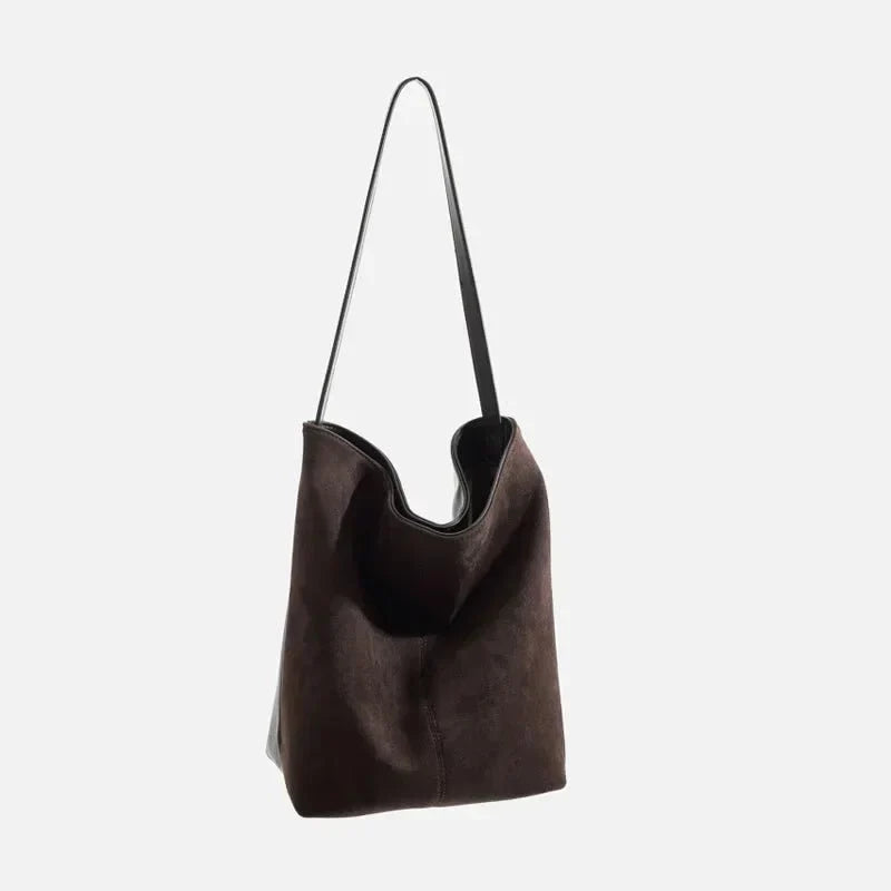 sac-hobo-marron-silhouette-souple-design-minimaliste
