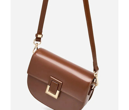 sac-bandouliere-marron-demi-lune-boucle-doree