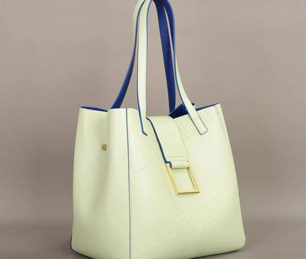 sac-rectangulaire-texture-tressee-boucle-doree