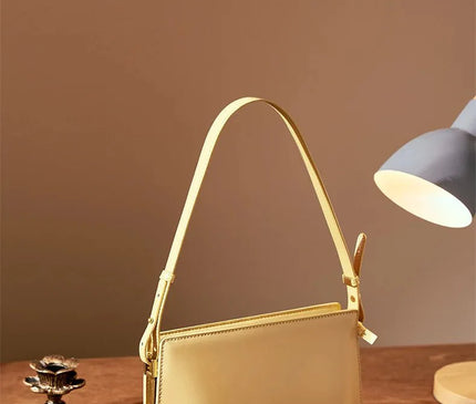 sac-bandouliere-beige-clair-minimaliste-poignee-fine