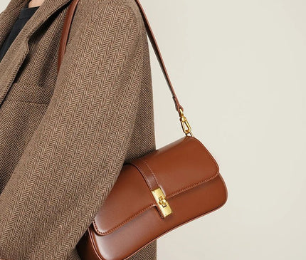 sac-rectangulaire-fermoir-dore-bandouliere-amovible
