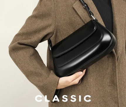 sac-noir-minimaliste-rabat-arrondi