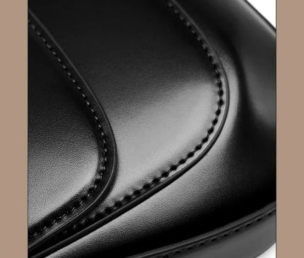 sac-noir-minimaliste-rabat-arrondi