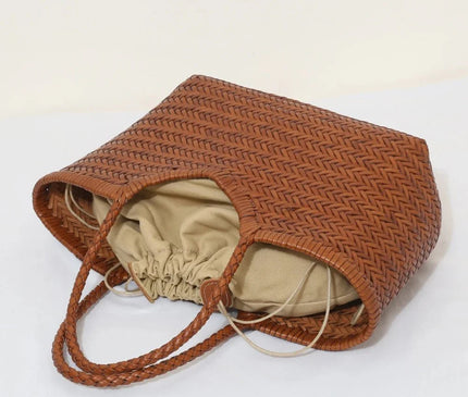 sac-cabas-motif-tresse-marron-trapezoidal
