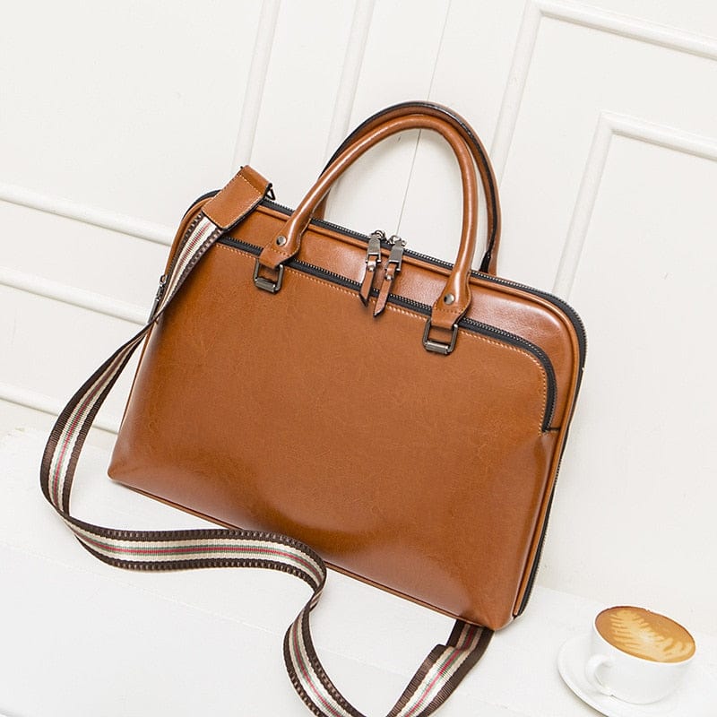 sac-rectangulaire-cuir-brun-sangle-rayee-poignees-arrondies