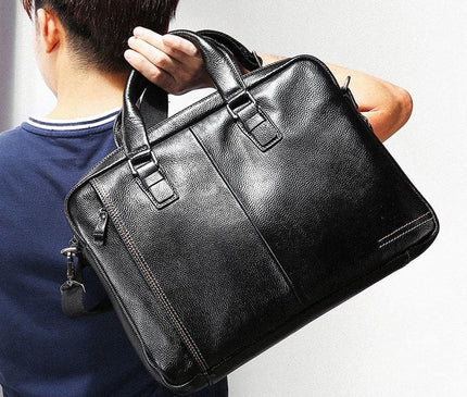 sac-noir-structure-design-urbain-sophistique