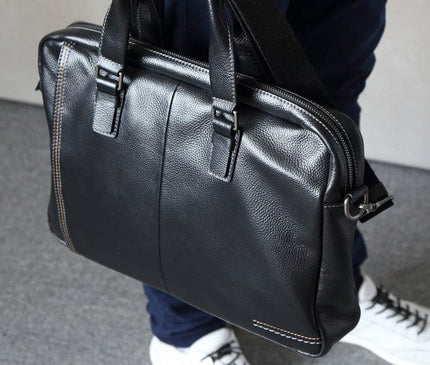 sac-noir-structure-design-urbain-sophistique