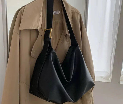 sac-bandouliere-noir-minimaliste-design-polyvalent