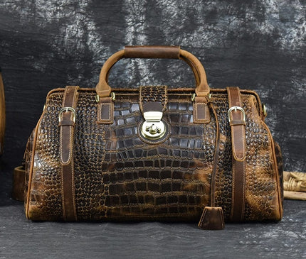 sac-de-voyage-vintage-motif-crocodile