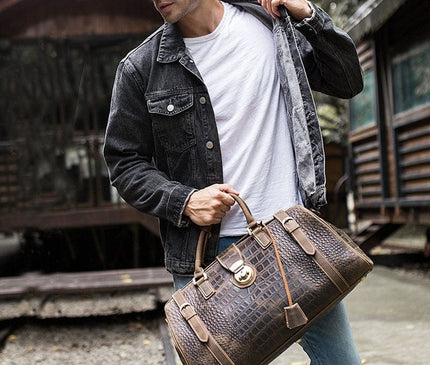 sac-de-voyage-vintage-motif-crocodile