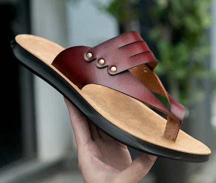 sandale-minimaliste-cuir-marron-design-epure