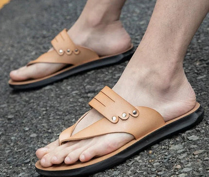 sandale-minimaliste-cuir-marron-design-epure