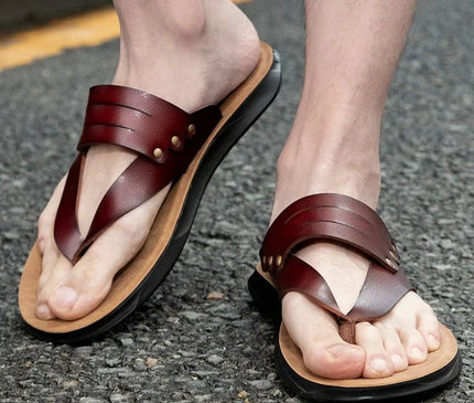 sandale-minimaliste-cuir-marron-design-epure