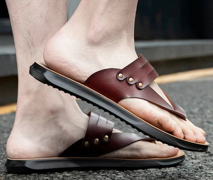 sandale-minimaliste-cuir-marron-design-epure