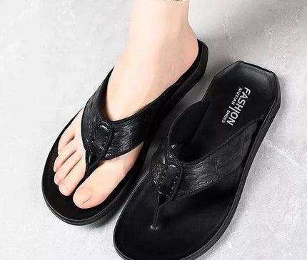 sandale-noire-texturee-motif-crocodile