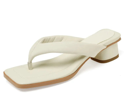 claquette-moderne-creme-minimaliste-talon-bas