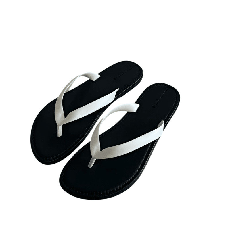 sandales-decontractees-noir-blanc-lanieres-croisees