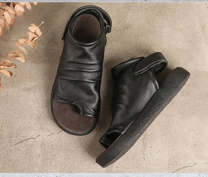 sandales-noires-ouvertes-design-monte