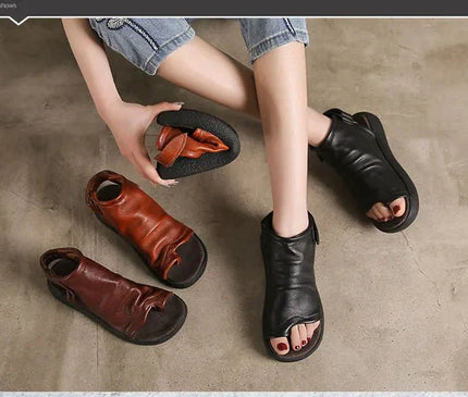 sandales-noires-ouvertes-design-monte