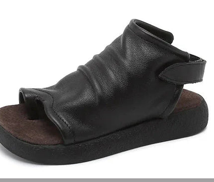 sandales-noires-ouvertes-design-monte