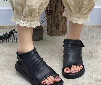 sandales-noires-ouvertes-design-monte