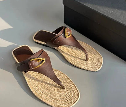 sandales-tongs-marron-semelle-tressee-boucle-doree