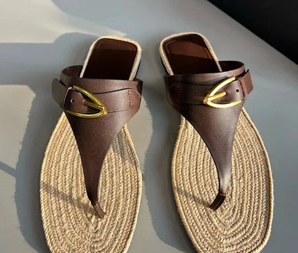 sandales-tongs-marron-semelle-tressee-boucle-doree