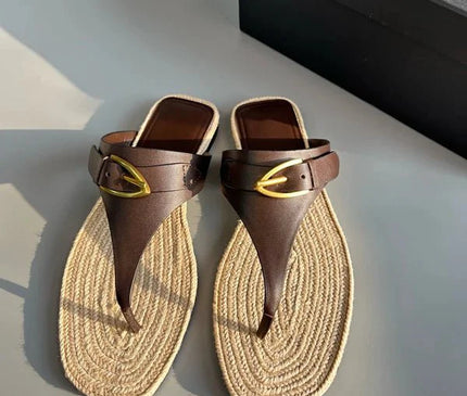 sandales-tongs-marron-semelle-tressee-boucle-doree