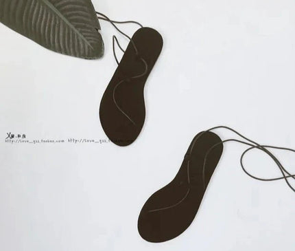 sandales-minimalistes-legeres-lanieres-entrelacees