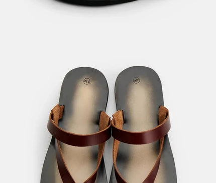 tong-homme-minimaliste-lanieres-croisees
